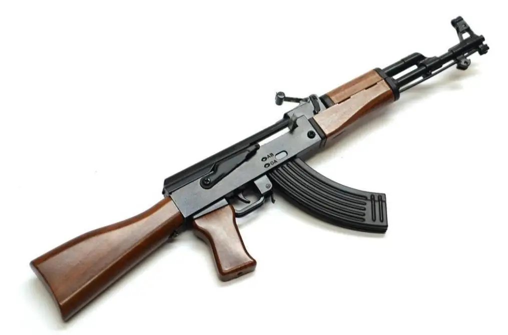 德国步枪图片_AK47突击步枪_苏联AK47历史