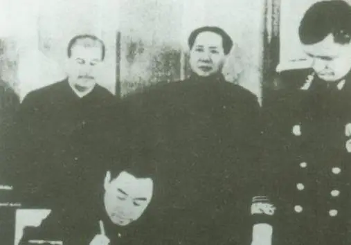 苏联AK47历史_德国步枪图片_AK47突击步枪