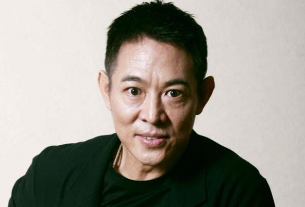 好莱坞十大动作男星排行榜_好莱坞明星排行榜_基努里维斯汤姆克鲁斯丹尼尔克雷格