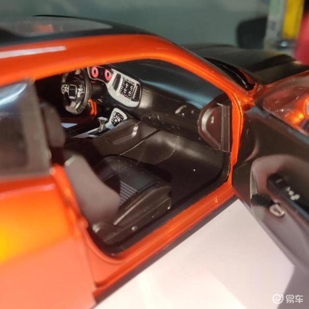 索立得1/18合金车模_道奇地狱猫车模_车模品牌