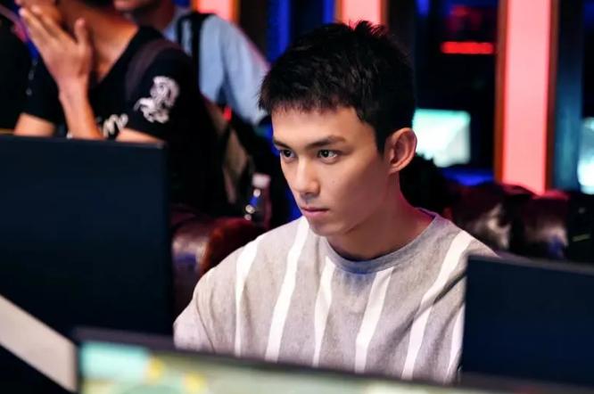 穿越火线壁纸图片大全_穿越火线剧情分析_鹿晗吴磊演技评价