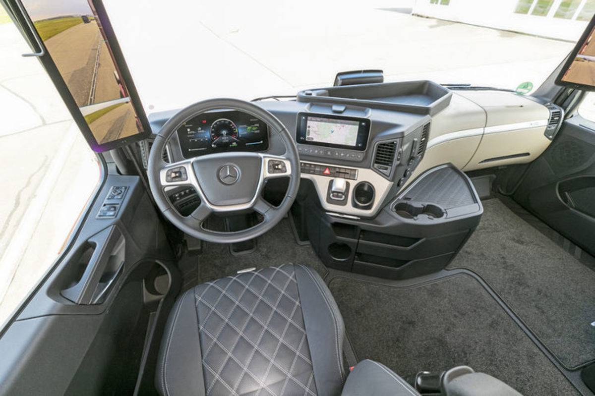 欧洲年度卡车DAF XG+对比斯堪尼亚770S曼恩TGX Individual S奔驰Actros L_斯堪尼亚卡车视频_欧洲卡车设计理念分析中国卡车发展历程