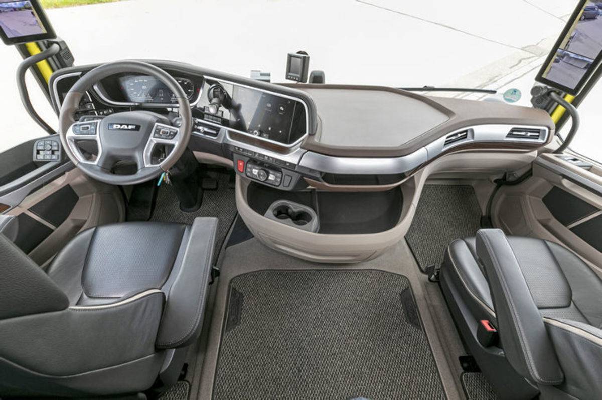 欧洲年度卡车DAF XG+对比斯堪尼亚770S曼恩TGX Individual S奔驰Actros L_欧洲卡车设计理念分析中国卡车发展历程_斯堪尼亚卡车视频