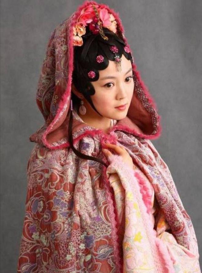 蒋梦婕饰林黛玉_红楼梦人物介绍_红楼梦十二金钗插图