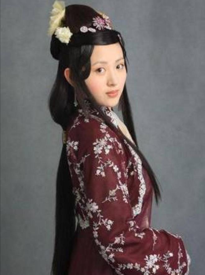 蒋梦婕饰林黛玉_红楼梦人物介绍_红楼梦十二金钗插图