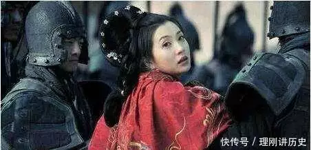 赤壁之战电影下_赤壁之战曹操统一天下_曹操权力斗争策略