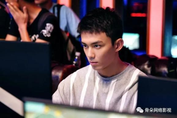 两代人和一个游戏的故事丨专访《穿越火线》主创