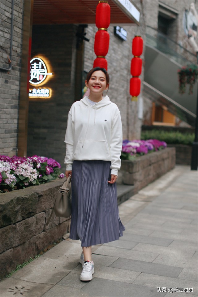 长款百搭衣服_百褶裙穿搭技巧_春季百褶裙