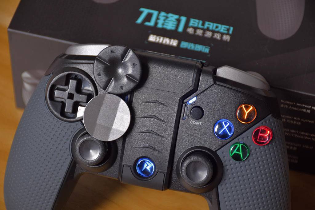 小米手柄支持的pc游戏_仁魔刀锋游戏手柄 手机支架 适配安卓游戏手柄