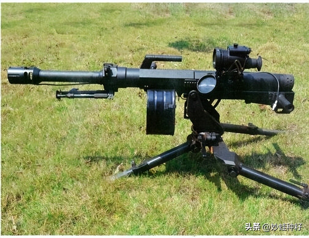 LG5A1榴弹发射器_40毫米光电瞄准镜_穿越火线榴弹发射器