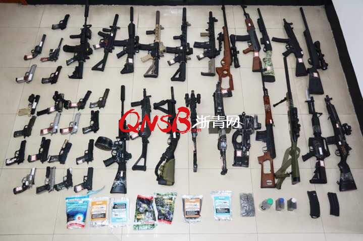 微商小伙朋友圈卖“狗粮”，杭州民警发现他后全国“寻枪”！