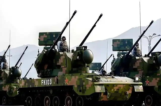 高炮图片_低空杀手高炮_PGZ-09自行高炮