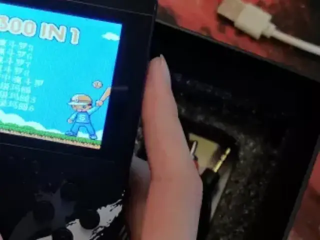 游戏机也能当充电宝？ 黑鲨游戏机充电宝开箱 奇怪君数码产品开箱评测