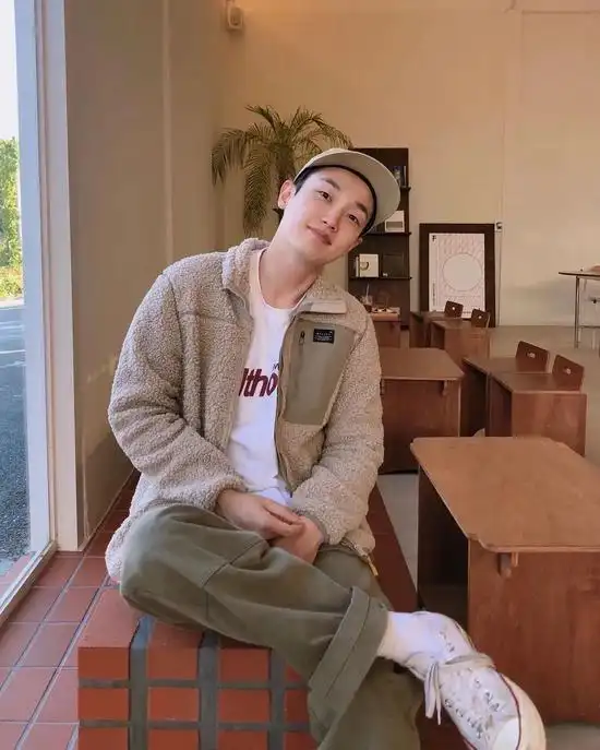 冬季清爽穿搭_去油少年感_炫舞男生衣服搭配