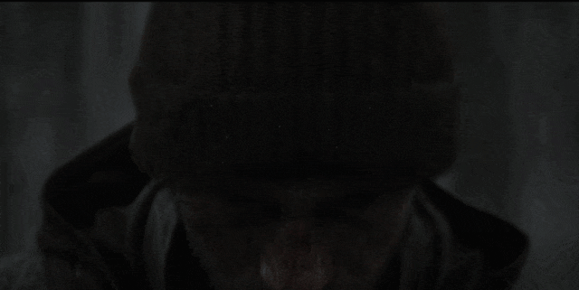 穿越火线虹微恐题材射击游戏_穿越火线虹实机视频_穿越火线灵狐者被幽灵折磨图片