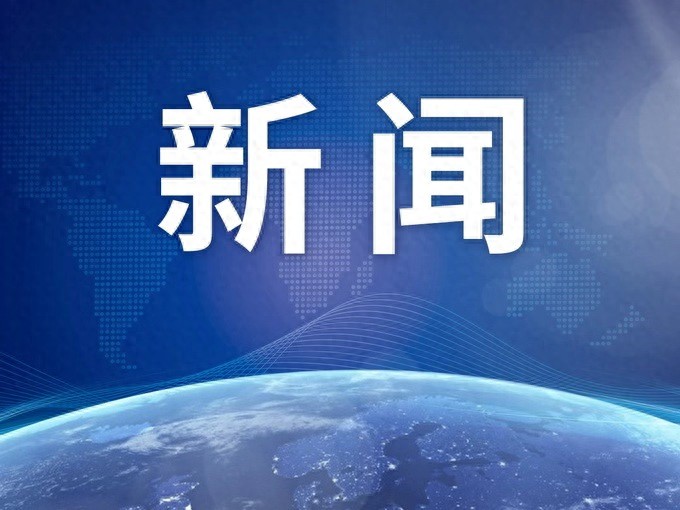 大卡车、铲车频频进小区，房山这个小区竟在停车场里设露天垃圾站