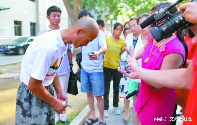 2012年山东13岁男孩被高压枪重伤，获赔112万，施暴者分别被判6年