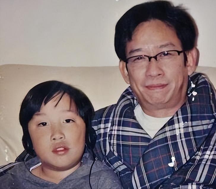 突发！香港知名演员受病魔折磨身体抱恙，因儿子啃老不敢退休