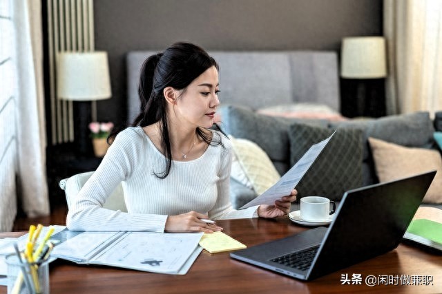 下班后的4小时，我靠这5种“轻量兼职”悄悄攒下第二个人的工资