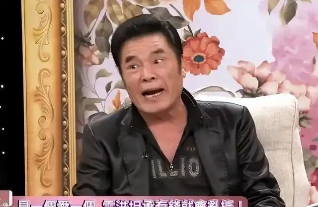 “6个老婆”同住一屋，每人每月7万零花钱，71岁又娶第七房小娇妻