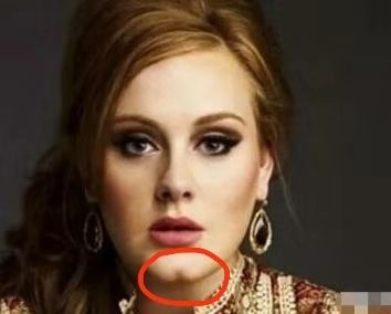 专一且深情_下巴中间有个凹陷面相_下巴圆润