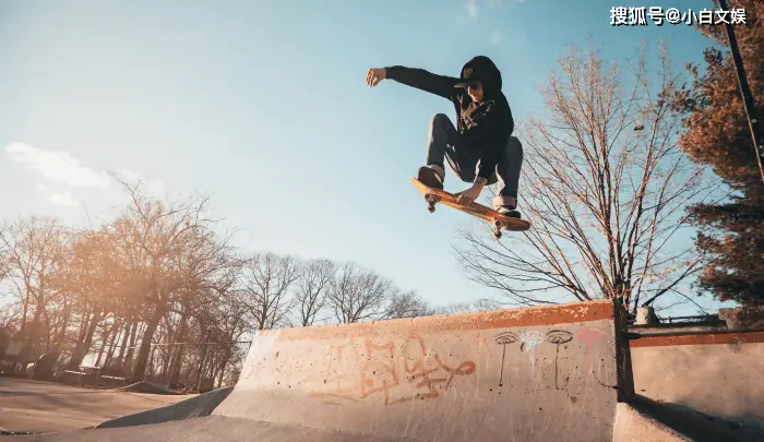 在武侠世界中玩滑板！《剑侠世界3》全新功能火热推出中