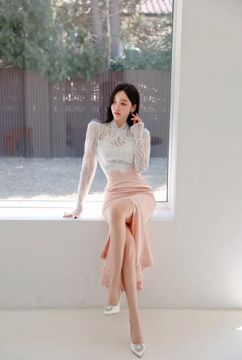 孙允珠：韩国顶级服装模特的全身照&高清无痕写真壁纸19张