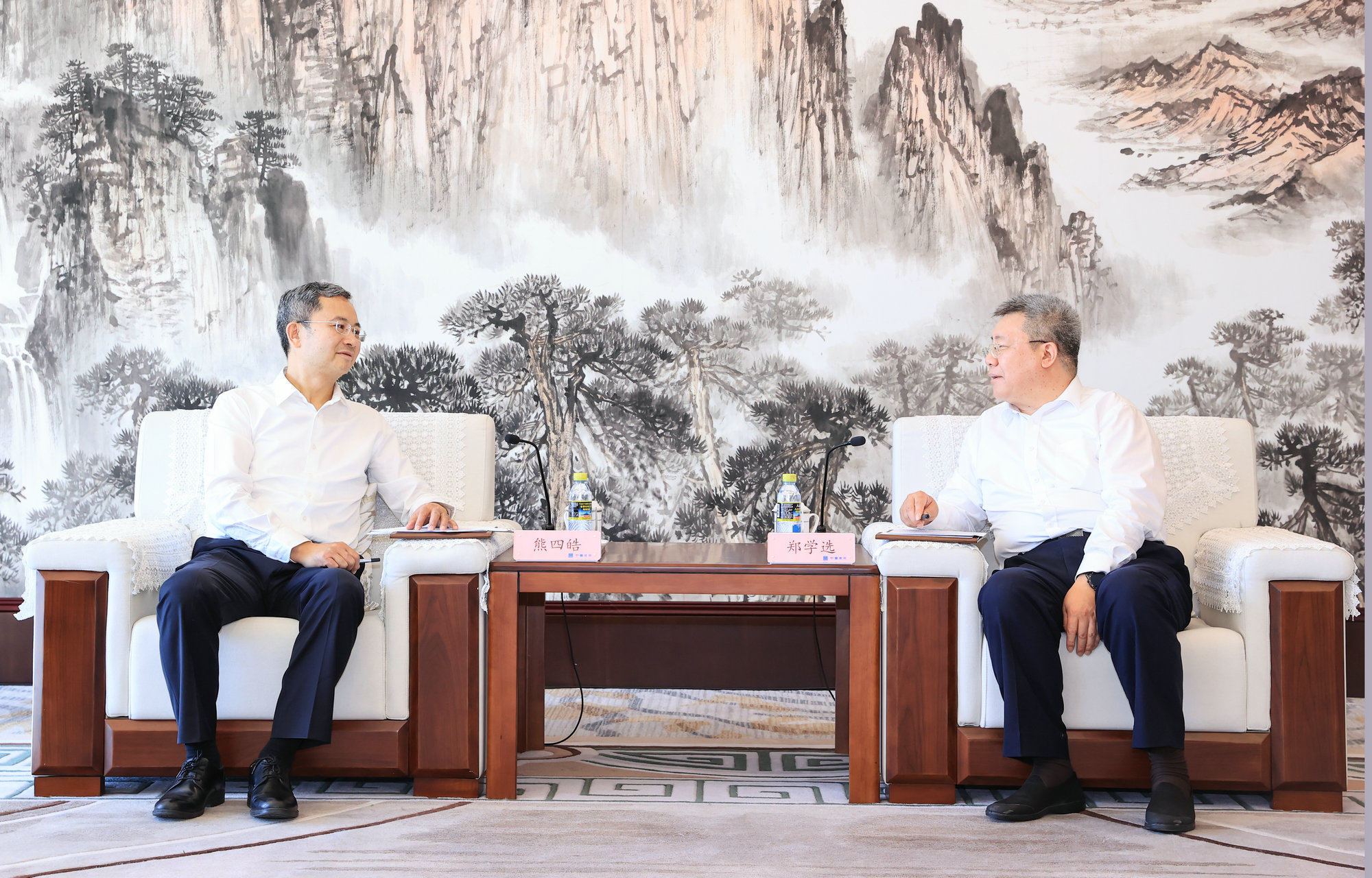 哈工大与中国建筑集团有限公司签署战略合作协议