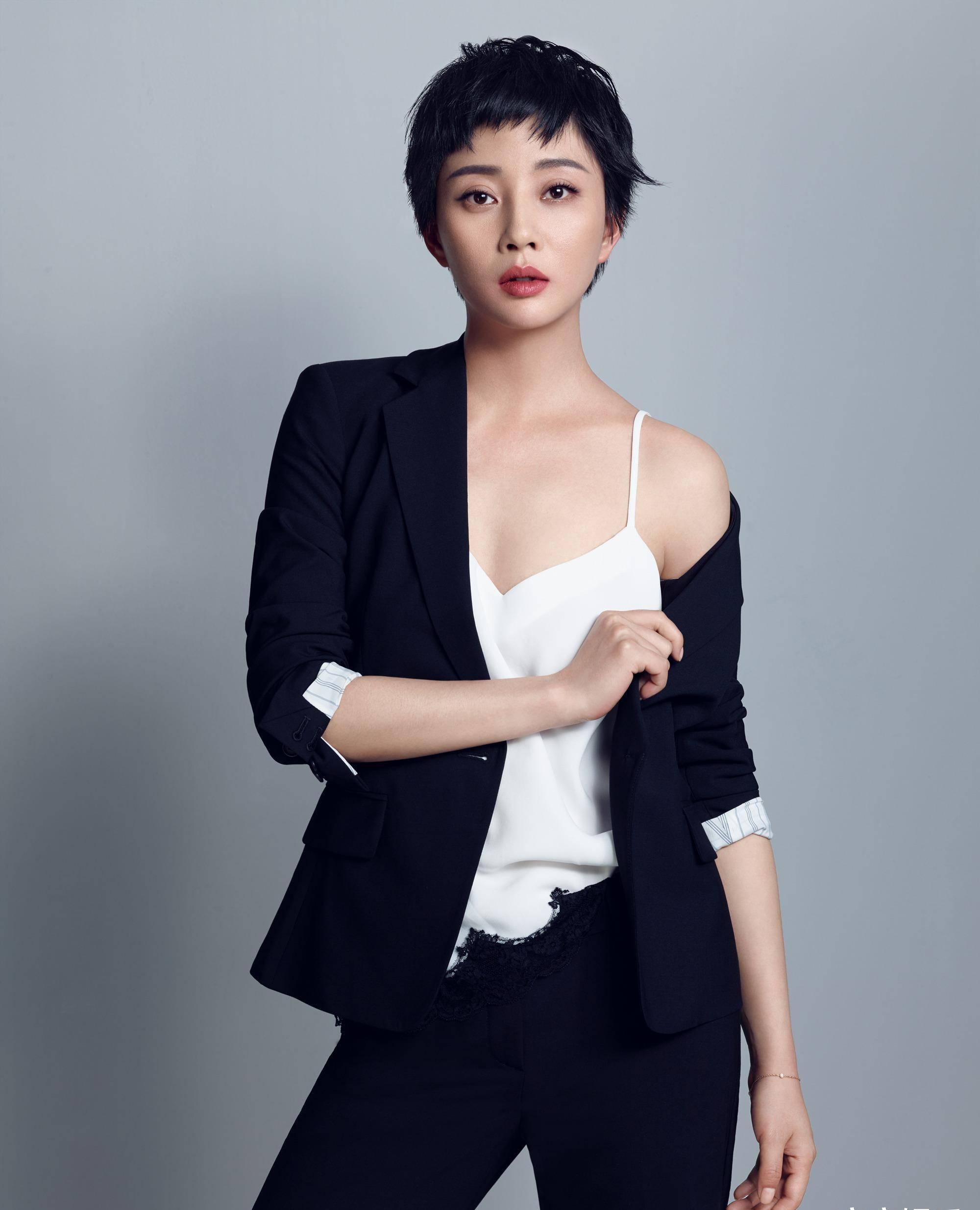 殷桃：四十多岁焕发第二春，曾迷倒六个男人，她的故事真不简单