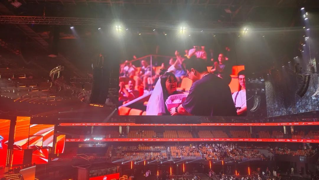 穿越火线挑战模式小游戏_CF老兵 见证FPS游戏十六年发展历程_穿越火线16周年嘉年华 西安