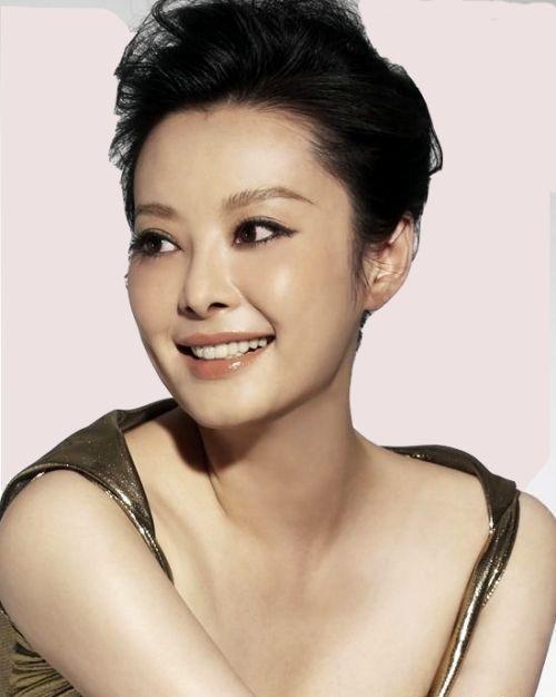 女星的潇洒爱情：6个男友，嫁过仨，做小三被人妻怒扇耳光