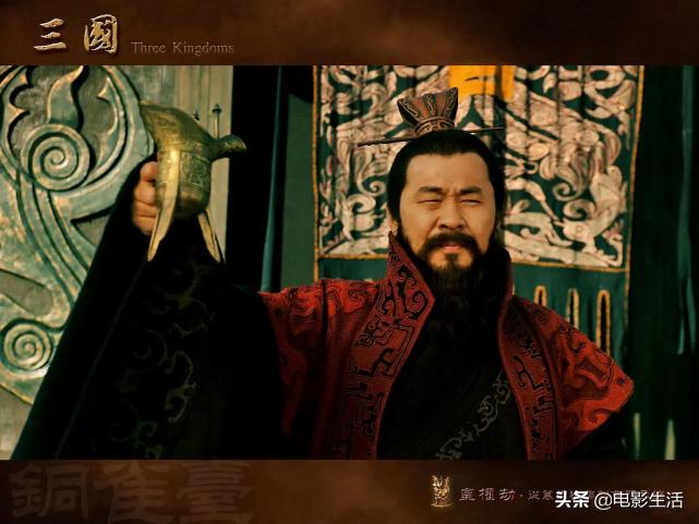 演得了皇帝，拍得了“神片”，又能导又能演的陈建斌真是人生赢家