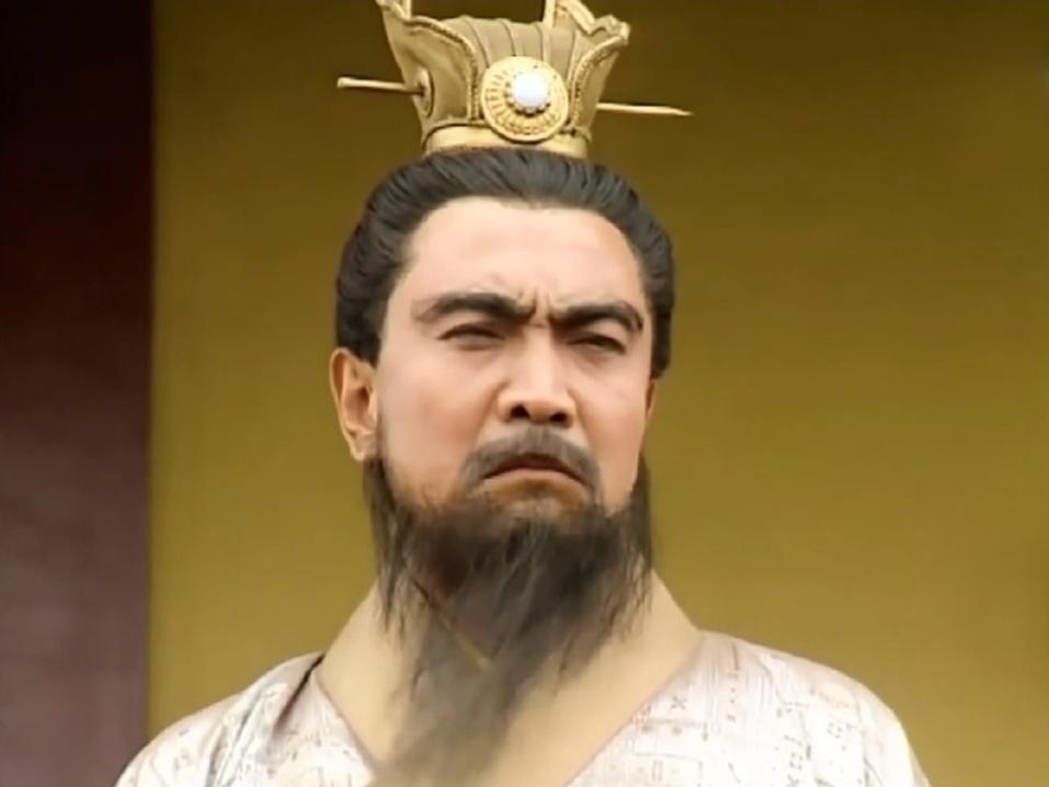 同样是演“曹操”，陈建斌和鲍国安放在一起看，差距就出来了