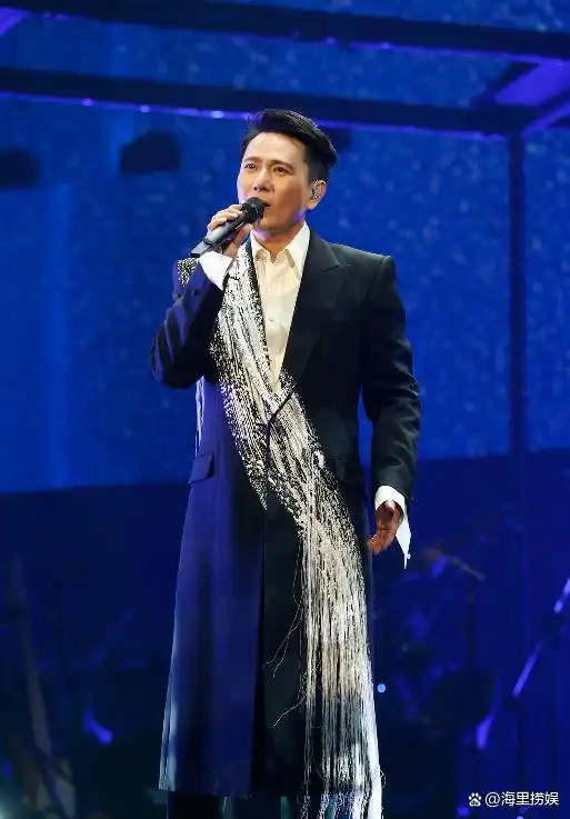 一场音乐会展示了娱乐圈中的人情冷暖其中张信哲成为了最好的例证