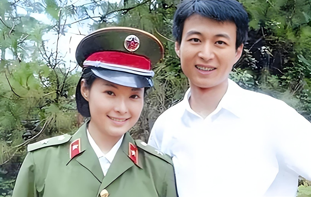 他深爱袁立15年，几经求婚却遭拒绝，转身娶张怡宁，如今幸福美满