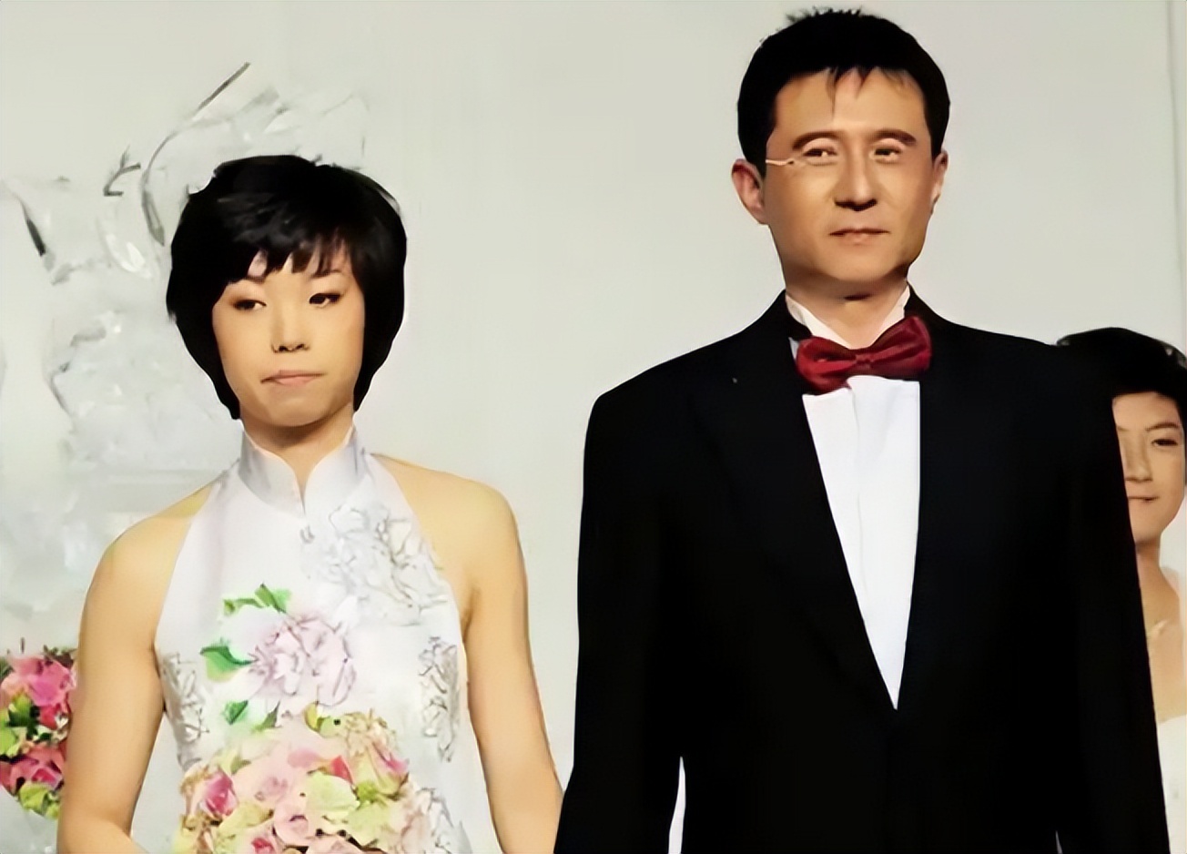 袁立与他同居12年，将美好的年华都给了他，他却选择和张怡宁结婚