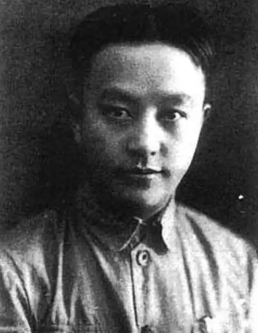 他曾担任副总理，60岁被撤职，69岁被永远开除党籍，73岁恢复名誉