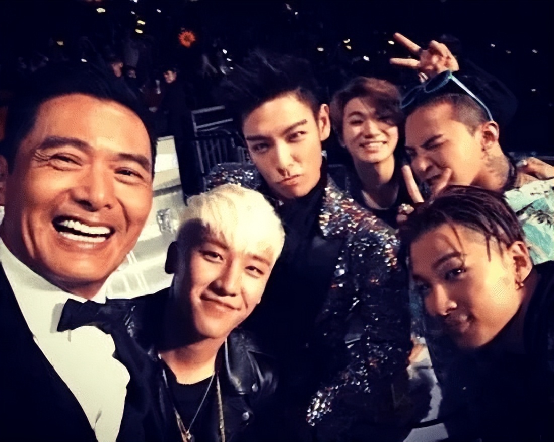 权志龙取关Jennie两人疑分手