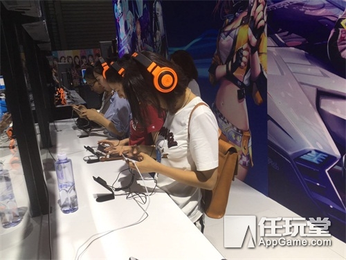 qq炫舞回归礼包_QQ炫舞手游_ChinaJoy2017