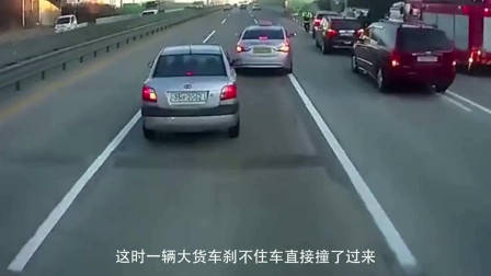 碰瓷党遇上女司机，别以为不敢撞你，男子当场被活活撞飞！