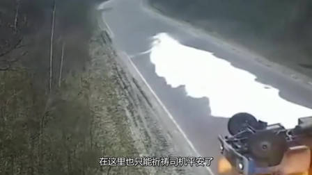 碰瓷党遇上女司机，别以为不敢撞你，男子当场被活活撞飞！