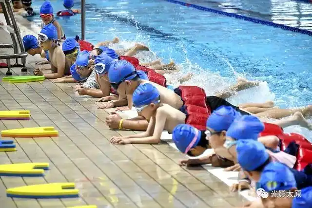 山西体育中心游泳馆开放_太原体育中心红灯笼体育场_山西体育中心体育馆开放