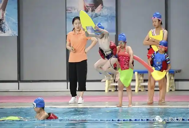 山西体育中心游泳馆开放_山西体育中心体育馆开放_太原体育中心红灯笼体育场