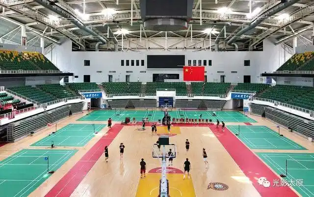 山西体育中心游泳馆开放_太原体育中心红灯笼体育场_山西体育中心体育馆开放