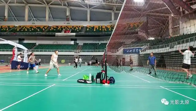 山西体育中心游泳馆开放_太原体育中心红灯笼体育场_山西体育中心体育馆开放